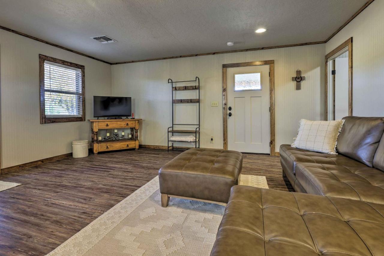 Cozy Fredericksburg Studio Near Wineries! Екстер'єр фото