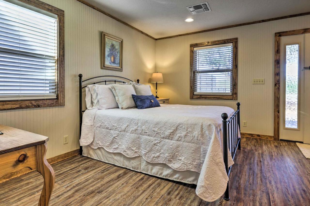 Cozy Fredericksburg Studio Near Wineries! Екстер'єр фото