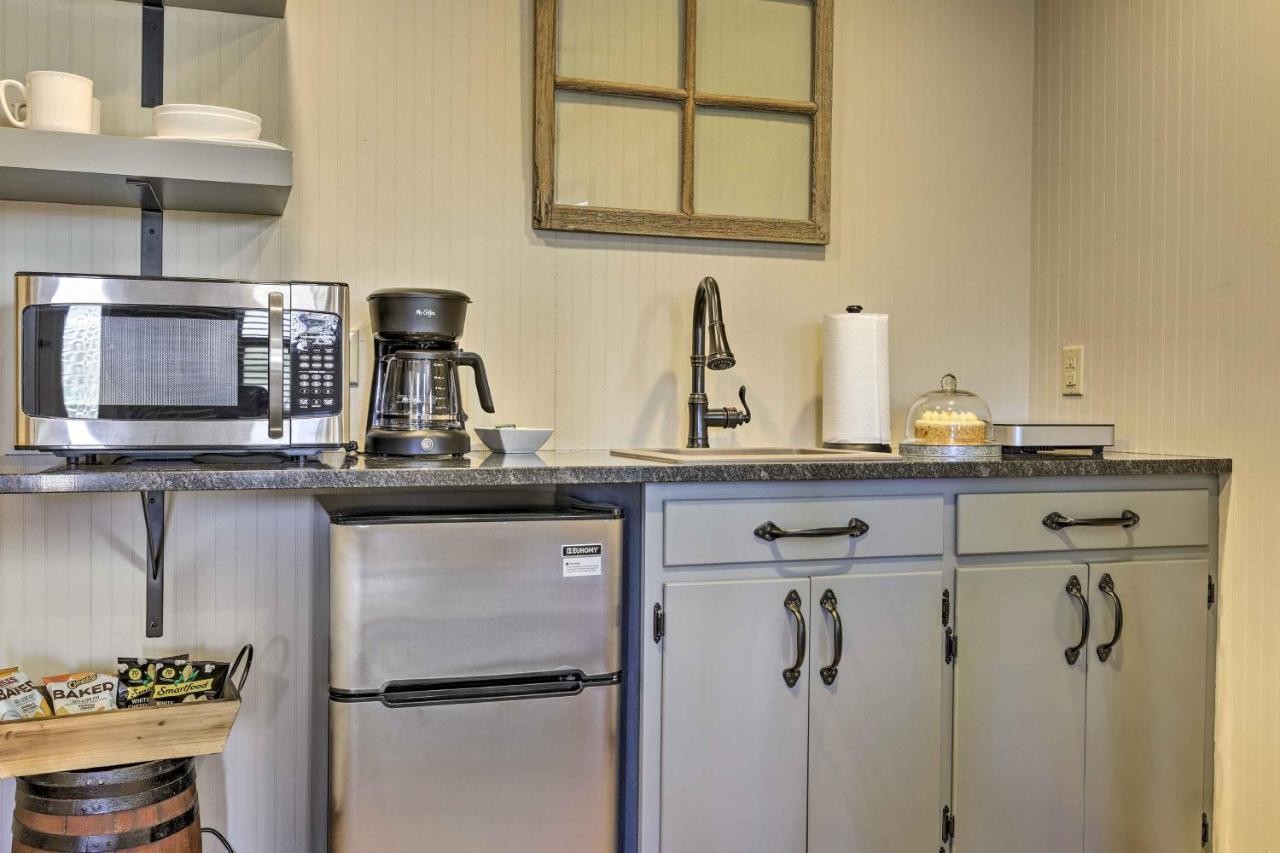 Cozy Fredericksburg Studio Near Wineries! Екстер'єр фото